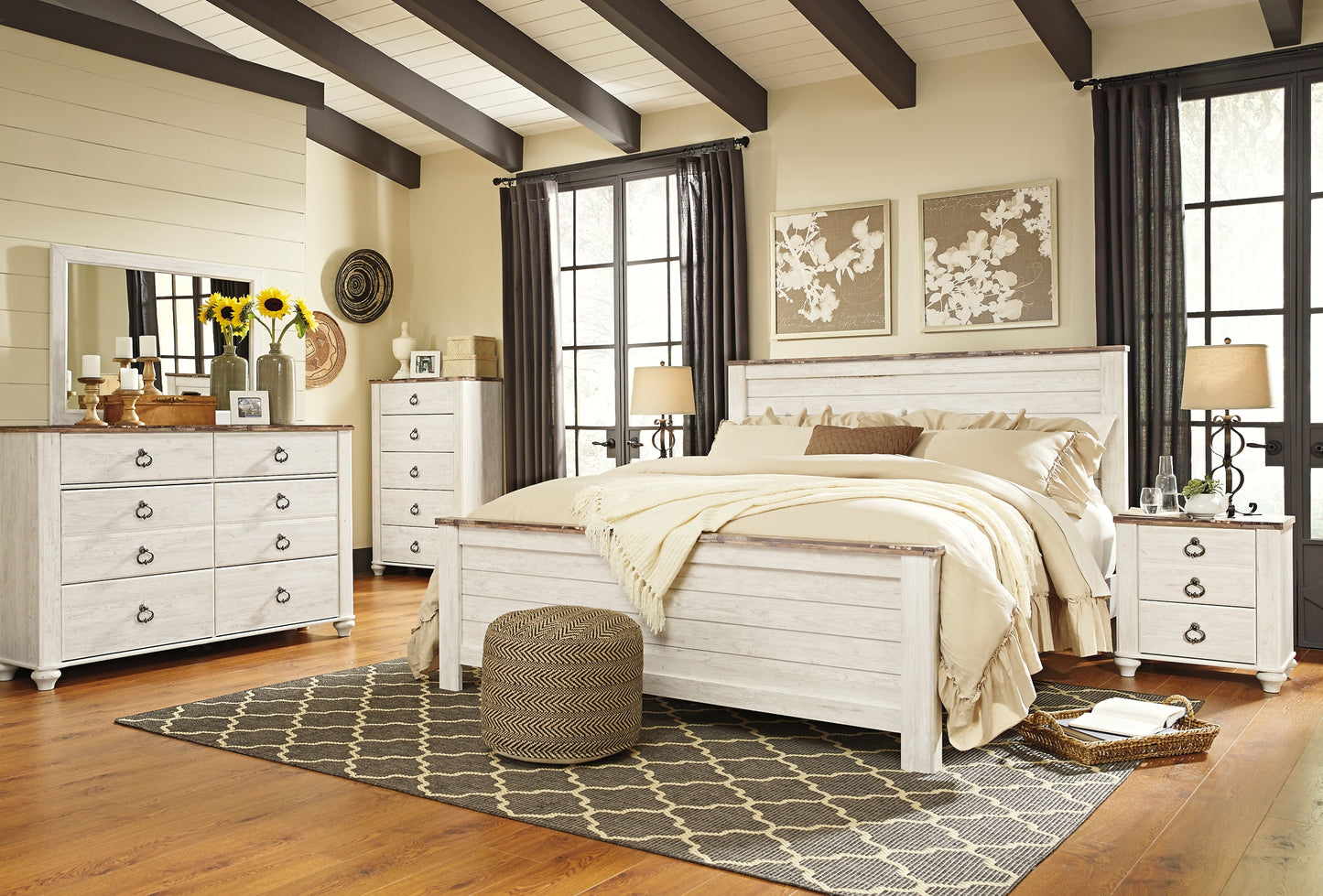 Willowton  Panel Bed With Mirrored Dresser, Chest And Nightstand