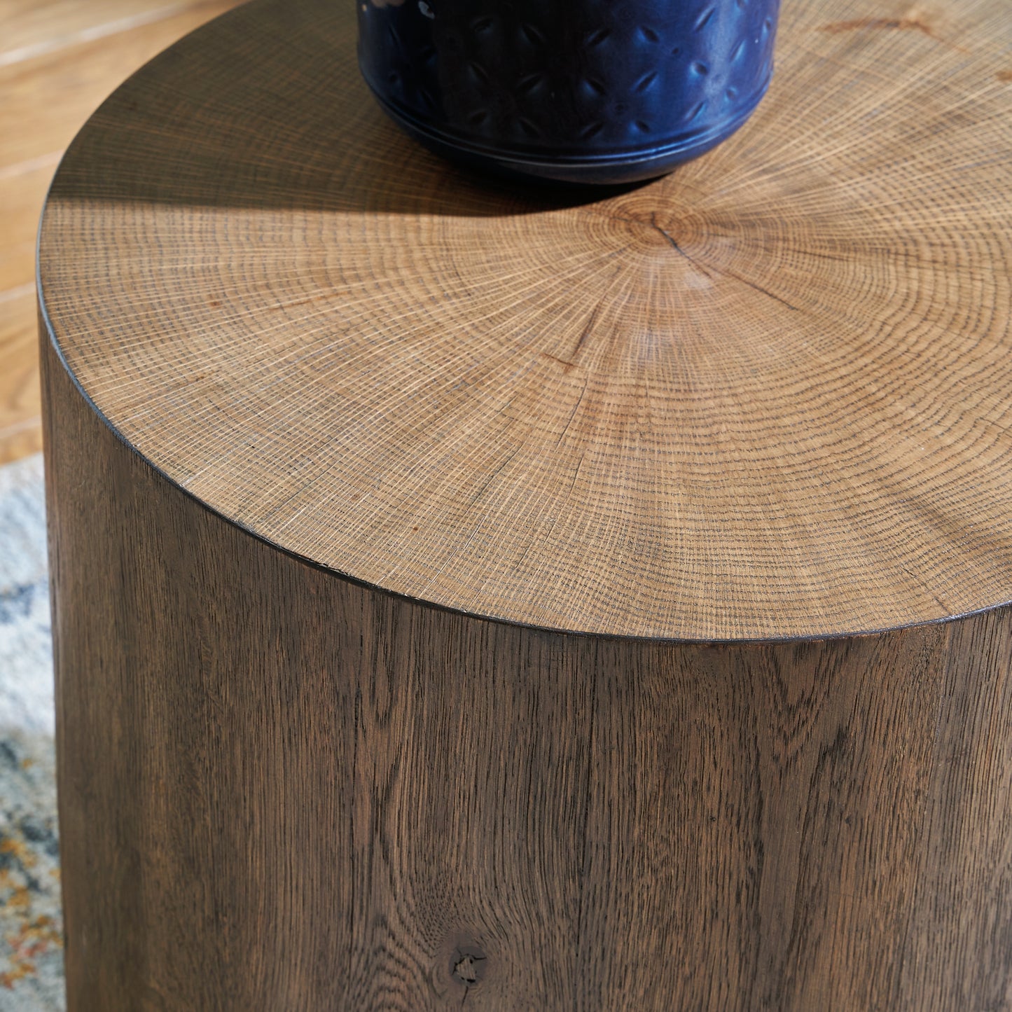 Cammund Accent Table (2/CN)